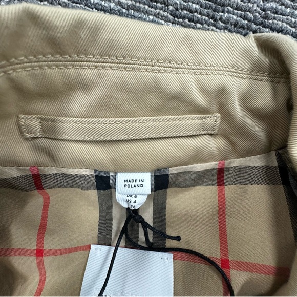 BURBERRY TRENCH COAT CAPE - Picture 13 of 16